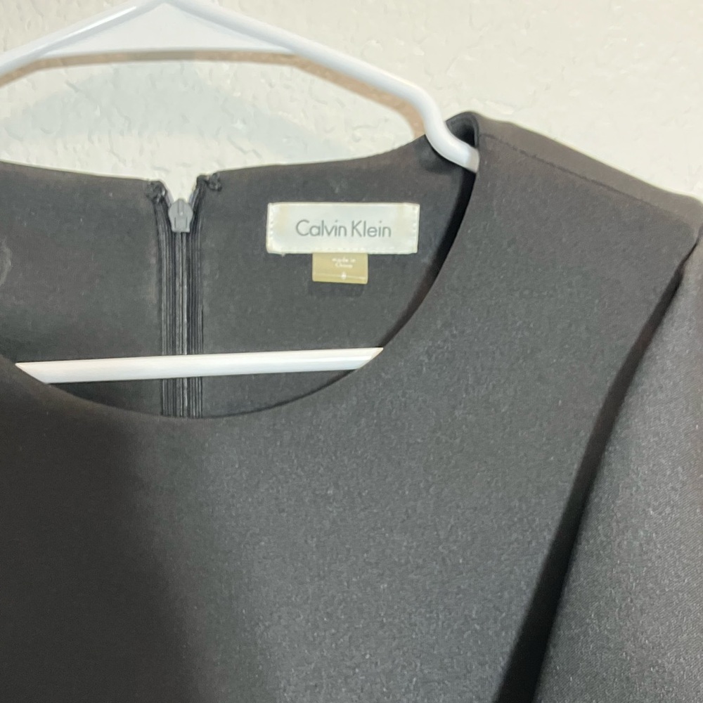 🔥 Calvin Klein black midi pencil dress with flutter sleeves Sz 8 - Picture 4 of 4